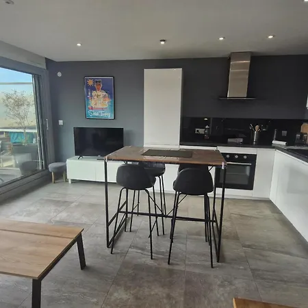 Climatise 2 Pieces Avec Vue Mer, Centre-ville Sainte-maxime, Animaux Acceptes - Fr-1-780-26