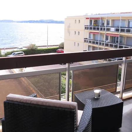 Climatise 2 Pieces Avec Vue Mer, Centre-ville Sainte-maxime, Animaux Acceptes - Fr-1-780-26 Daire